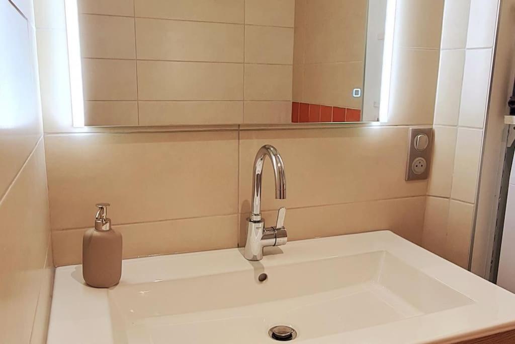 Apartmán Le 56 Faubourg - Proche Centre - Parking Gratuit Beaune  Exteriér fotografie